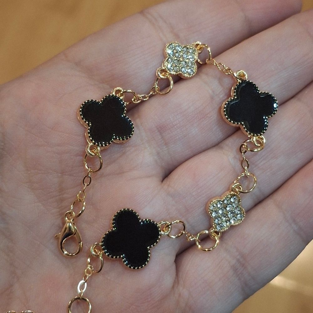 Gold & Black Quatrfoil Clover Bracelet